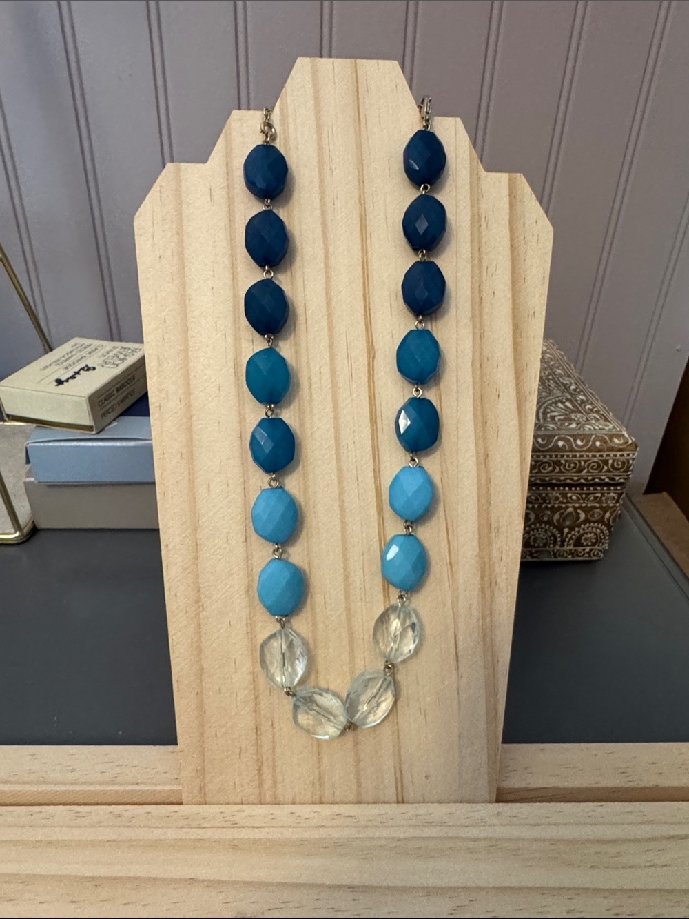Avon blue  Gradient Bead Necklace by